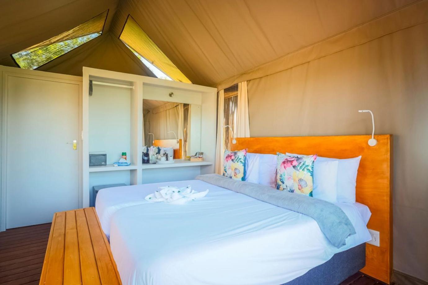 Ndhula Luxury Tented Lodge ホワイトリバー エクステリア 写真