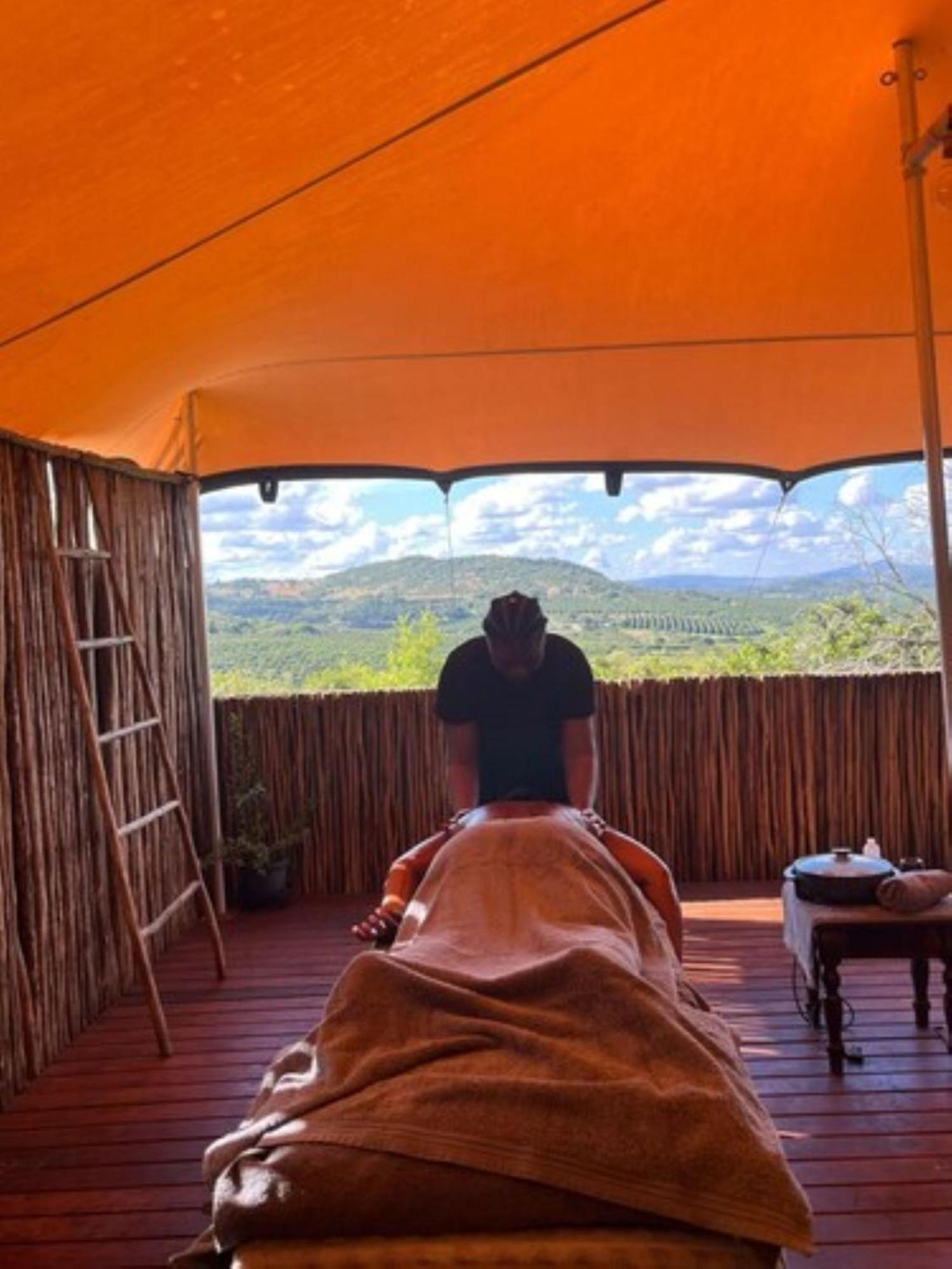Ndhula Luxury Tented Lodge ホワイトリバー エクステリア 写真